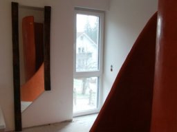 Exklusives Baddesign mit Waschbecken und Dusche