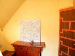 Gelbe Dusche in Tadelakt