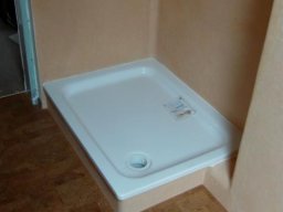 Badgestaltung mit natürlichem Material