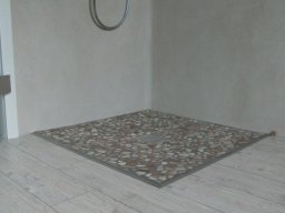 Badgestaltung mit natürlichem Material