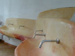 Badgestaltung mit natürlichem Material