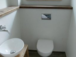 Badgestaltung mit natürlichem Material