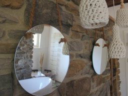 Bad aus Tadelakt, Feldstein und Holz