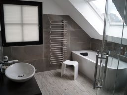 Edelfliesen mit Kalkputz