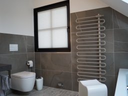 Edelfliesen mit Kalkputz