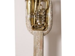 Leuchter aus Blasinstrumenten