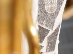 Leuchter aus Blasinstrumenten